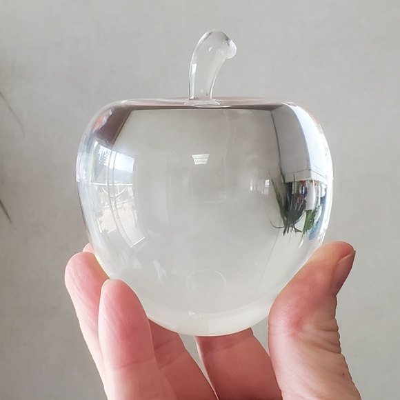 Optic Crystal Apple with Podium with Rout Base in Original Box NIB Teacher Award - Picture 8 of 13